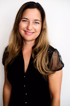 Jennifer  Goebel - Gallery Image 9